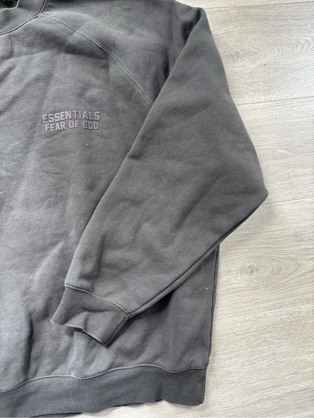 Fear of God Essentials Crewneck - Picture 3 of 5
